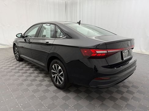 Used 2025 Volkswagen Jetta S image 3