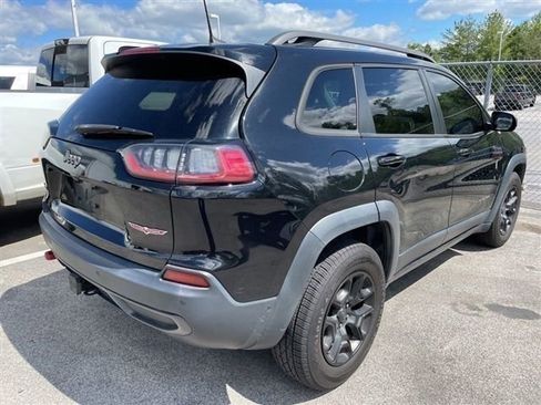 Used 2019 Jeep Cherokee Trailhawk AWD/4WD image 5