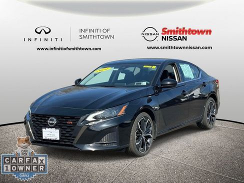 Used 2024 Nissan Altima 2.5 SR AWD/4WD image 3