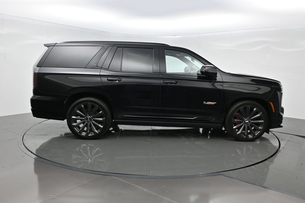 Certified 2026 Cadillac Escalade V w/ LPO, Floor Liner Package AWD/4WD image 7