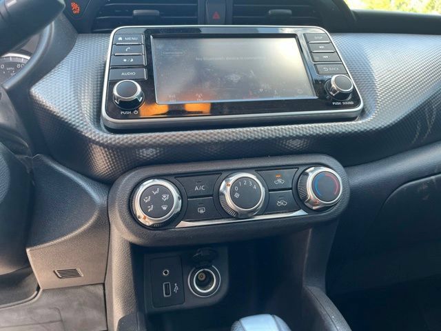 Used 2020 Nissan Kicks S FWD image 24