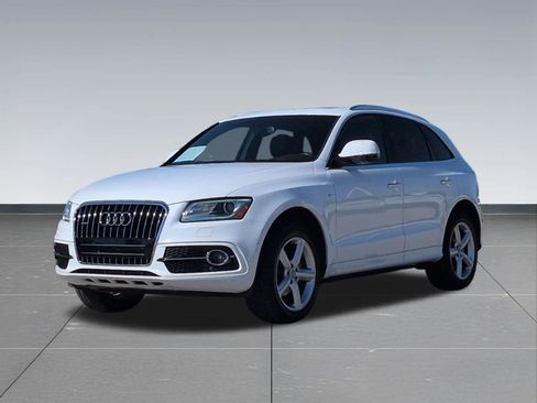 Used 2017 Audi Q5 2.0T Premium Plus w/ Technology Package image 10