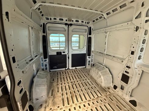 Used 2021 RAM ProMaster 2500 image 15