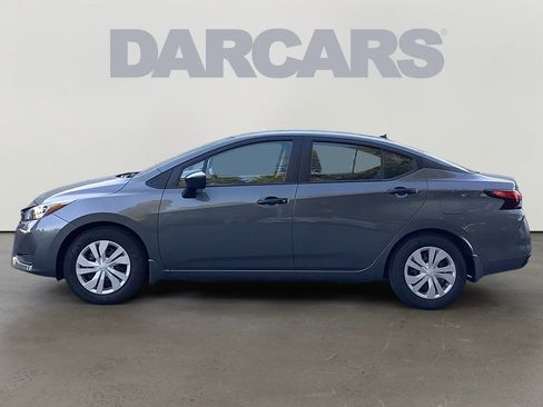 Used 2025 Nissan Versa S w/ Trunk Package image 4