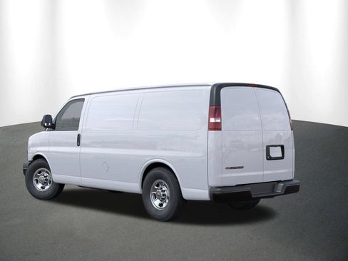 New 2026 Chevrolet Express 2500 w/ Driver Convenience Package RWD image 4
