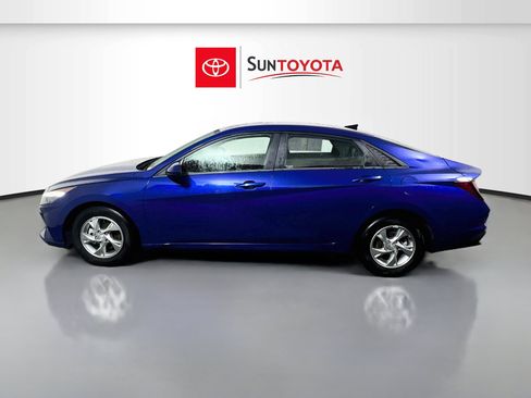 Used 2023 Hyundai Elantra SE w/ Cargo Package FWD image 7