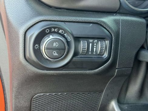 Used 2020 Jeep Gladiator Sport w/ Quick Order Package 24S AWD/4WD image 33