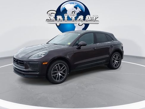 Used 2023 Porsche Macan AWD/4WD image 4