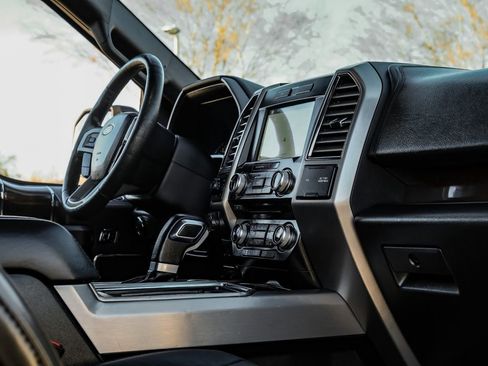 Used 2016 Ford F150 Platinum w/ Trailer Tow Package image 25