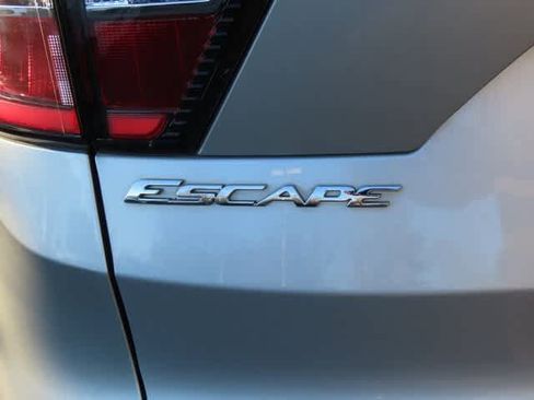 Used 2018 Ford Escape Titanium w/ Ford Safe & Smart Package image 7