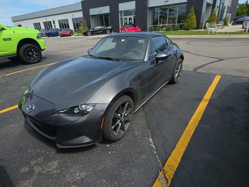 Used 2019 MAZDA MX-5 Miata RF Grand Touring RWD image 2