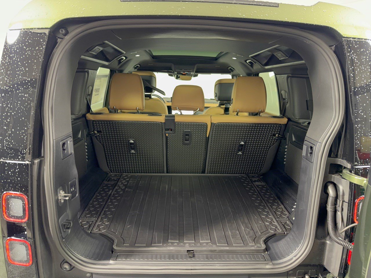 New 2026 Land Rover Defender 110 S AWD/4WD image 28