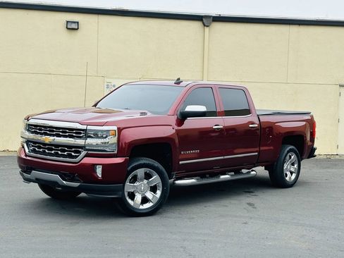 Used 2017 Chevrolet Silverado 1500 LTZ AWD/4WD image 4