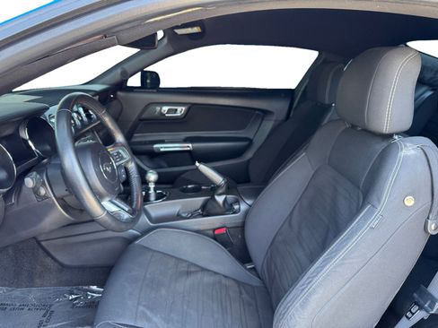 Used 2017 Ford Mustang GT w/ GT Performance Package RWD image 9
