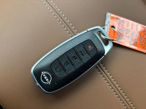 New 2025 Nissan Pathfinder Platinum w/ Lighting Package (N92) image 43