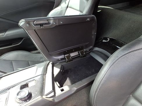 Used 2017 Chevrolet Corvette Stingray Coupe w/ 3LT Preferred Equipment Group image 26