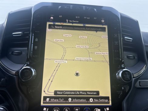 Used 2019 RAM 1500 Limited image 12