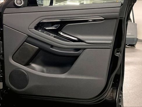 Certified 2022 Land Rover Range Rover Evoque SE image 27