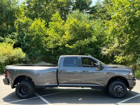 Used 2024 RAM 3500 Big Horn w/ Night Edition AWD/4WD image 6