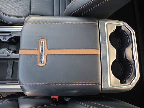 Used 2024 Ford F250 Platinum w/ FX4 Off-Road Package image 20