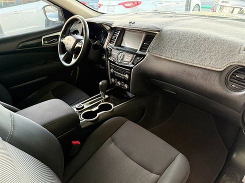Used 2017 Nissan Pathfinder S image 27