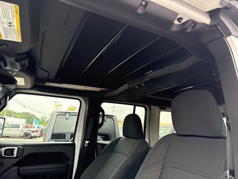 New 2026 Jeep Wrangler Unlimited Sport AWD/4WD image 16