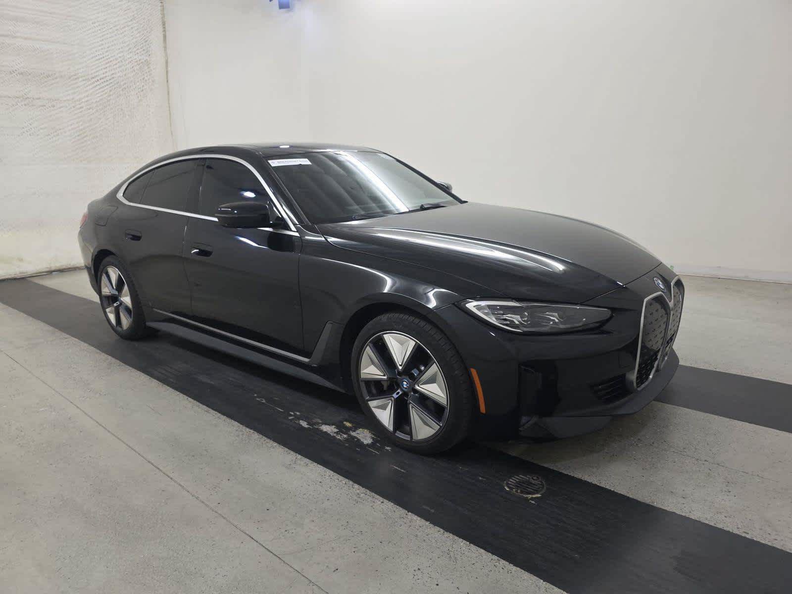 Used 2023 BMW i4 eDrive40 RWD image 3