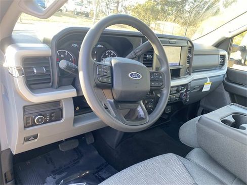 Used 2025 Ford F350 XLT image 22