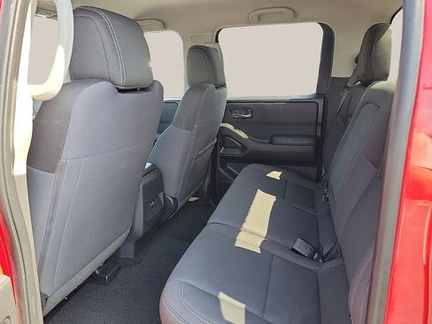 Used 2023 Nissan Frontier SV AWD/4WD image 9