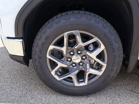 New 2026 GMC Sierra 1500 SLT w/ SLT Premium Package image 32