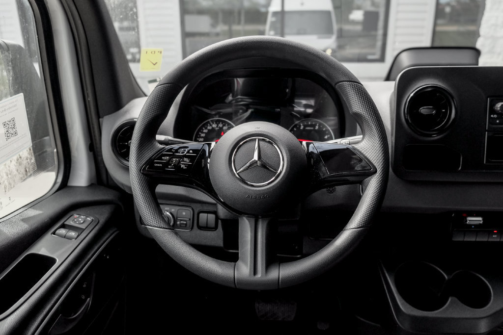 New 2025 Mercedes-Benz Sprinter 2500 image 15