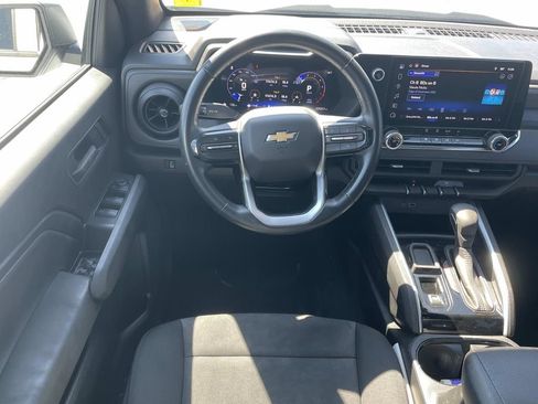 Used 2025 Chevrolet Colorado W/T w/ WT Convenience Package II RWD image 14
