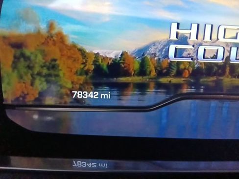 Used 2023 Chevrolet Suburban High Country image 8