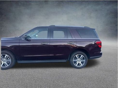 Used 2024 Ford Expedition Limited image 12