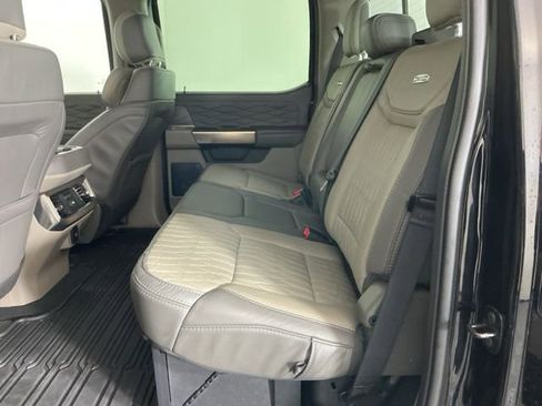 Certified 2025 Ford F250 Platinum w/ Platinum Plus Package image 32