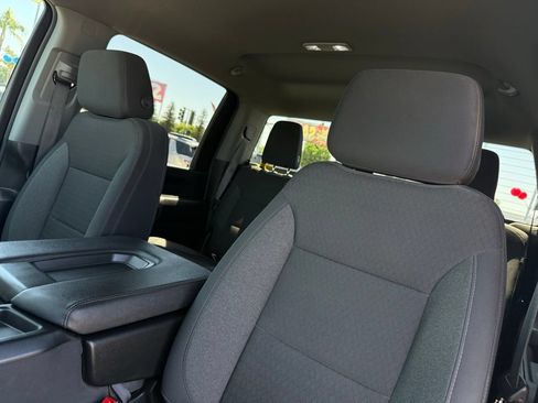 Used 2025 Chevrolet Silverado 2500 Custom w/ Custom Convenience Package AWD/4WD image 17