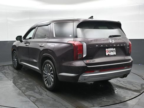 Used 2024 Hyundai Palisade Calligraphy image 10