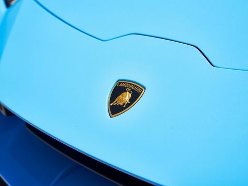 Used 2023 Lamborghini Huracan EVO image 7