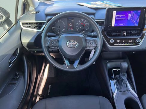 Used 2025 Toyota Corolla LE FWD image 11