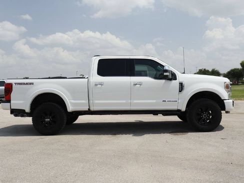 Used 2022 Ford F250 Platinum w/ Tremor Off-Road Package AWD/4WD image 29