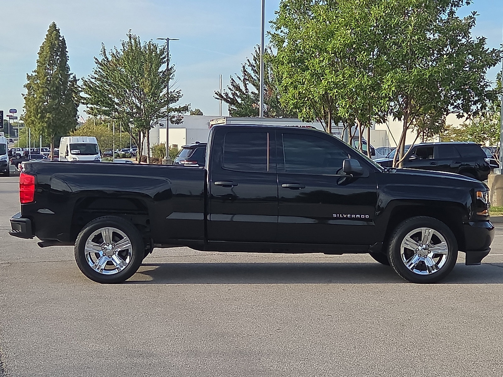 Used 2019 Chevrolet Silverado 1500 Custom w/ Custom Convenience Package RWD image 6