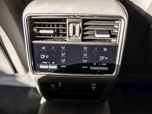 Used 2021 Porsche Cayenne GTS image 37