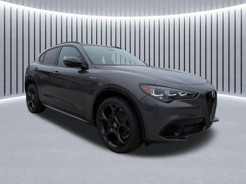 Used 2024 Alfa Romeo Stelvio Veloce image 1