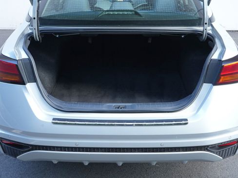 Used 2021 Nissan Altima 2.5 SV FWD image 9