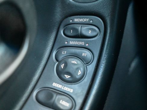 Used 2002 Chevrolet Corvette Z06 w/ Memory Pkg image 71