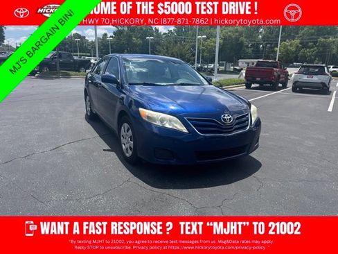 Used 2010 Toyota Camry LE FWD image 1