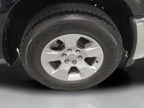 Used 2025 RAM 1500 Big Horn image 25