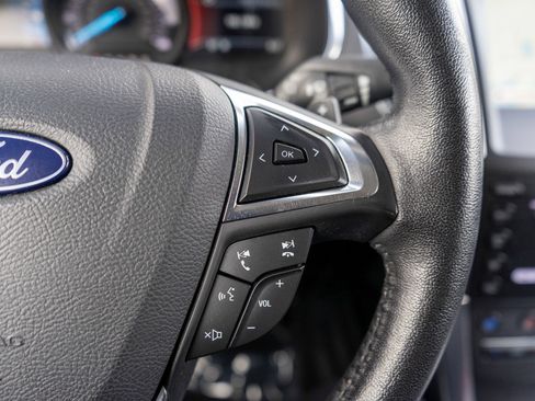 Used 2019 Ford Edge Titanium w/ Equipment Group 301A AWD/4WD image 27