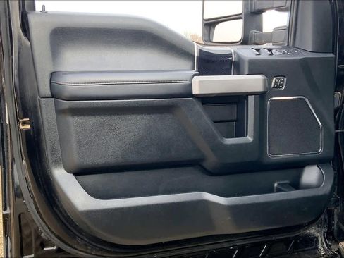 Used 2020 Ford F250 Platinum w/ FX4 Off-Road Package image 21