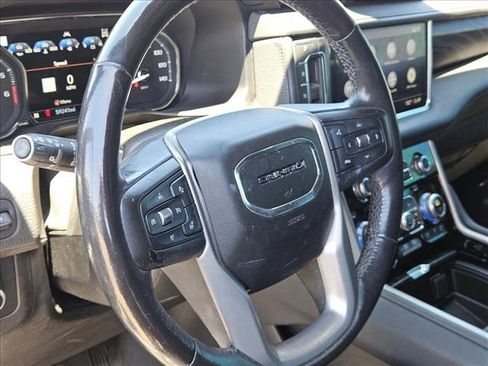 Used 2021 GMC Yukon Denali w/ Denali Premium Package AWD/4WD image 9